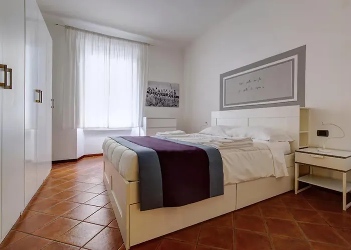 Mi Casa Arco Della Pace Apartment